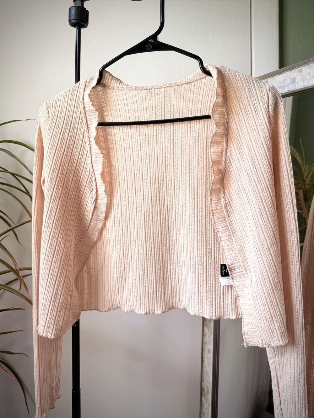 Women's Light Blush Ribbed Open Cardigan with Ruffle Trim-size M